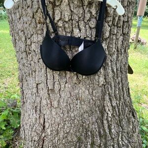 ⭐️Maidenform Push Up Bra in size 34d